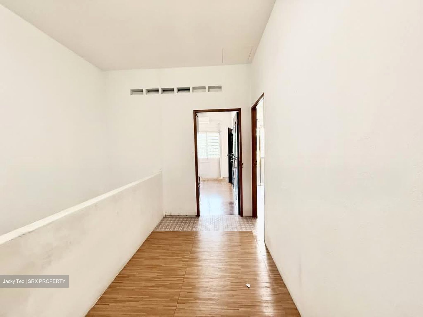 Mount Sinai (D10), Terrace #565141061